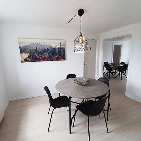 Bright Double Room 7 With Free Parking
