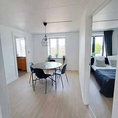Bright Double Room 7 With Free Parking Lejlighed *