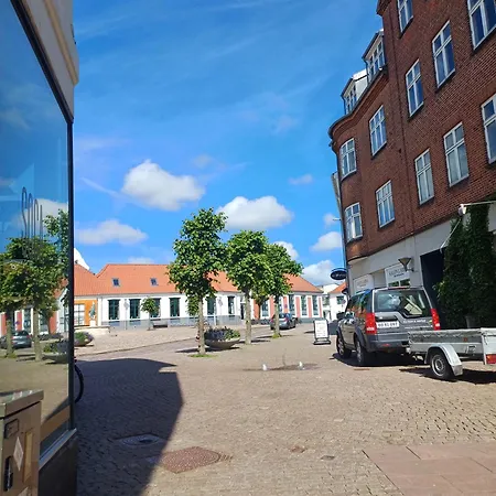 Holiday home Bright Double 7 With Free Parking Hjorring